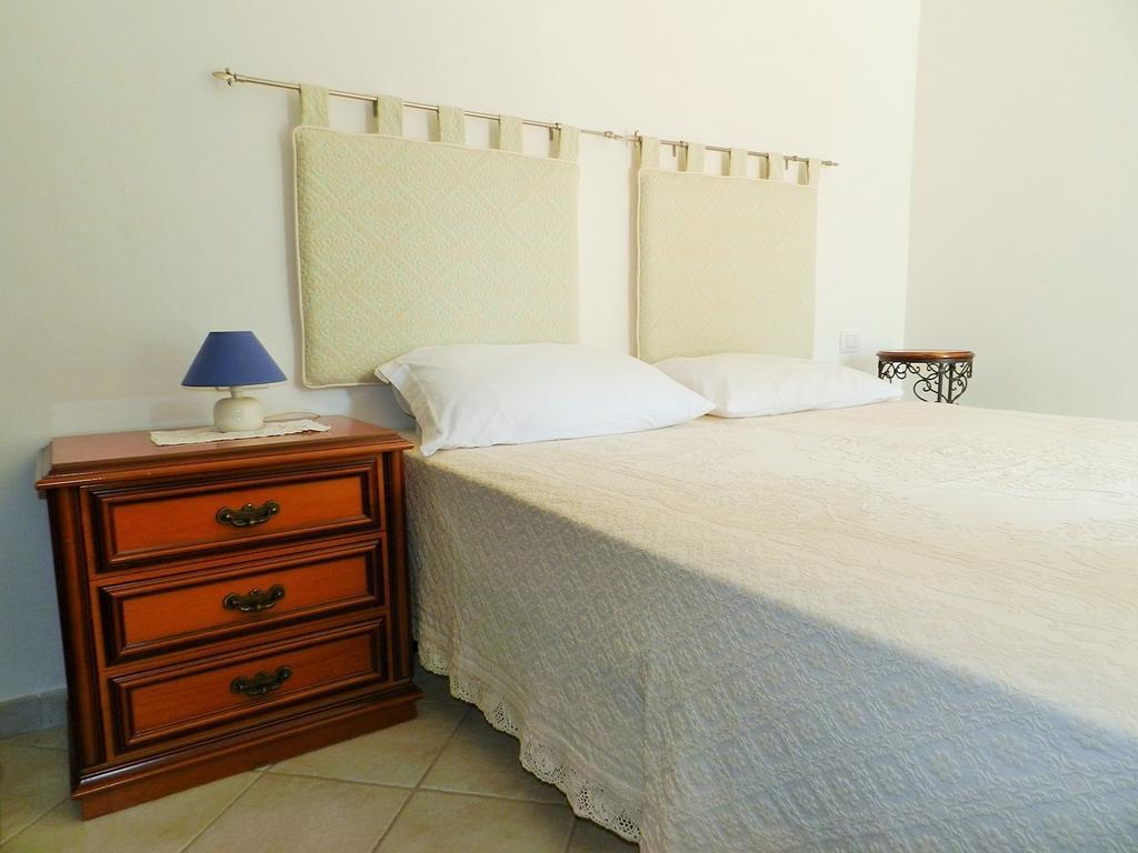 Chicchiritanos Bed & Breakfast Monti Ruang foto