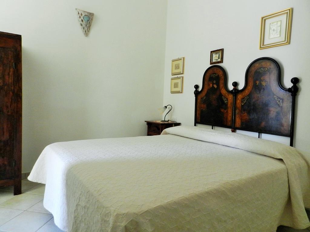 Chicchiritanos Bed & Breakfast Monti Ruang foto